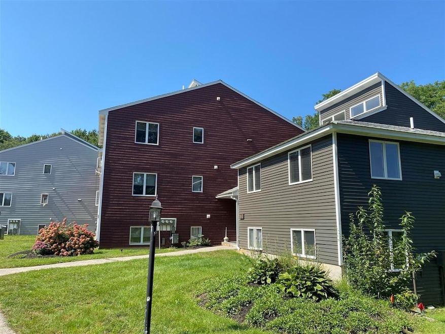 13 Back River Rd unit 116, Dover, NH 03820 - photo 1