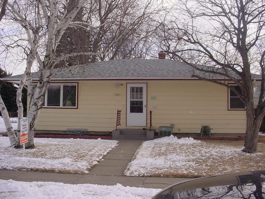 334 14th Ave NE, Jamestown, ND 58401 - photo 1