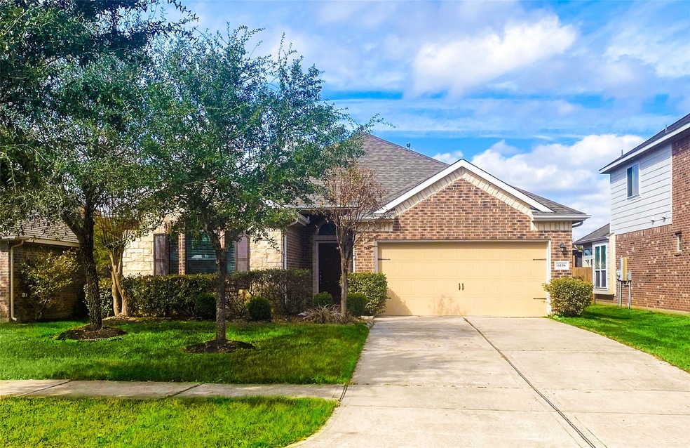 6118 Oxford Lake Dr, Rosenberg, TX 77471 - photo 1