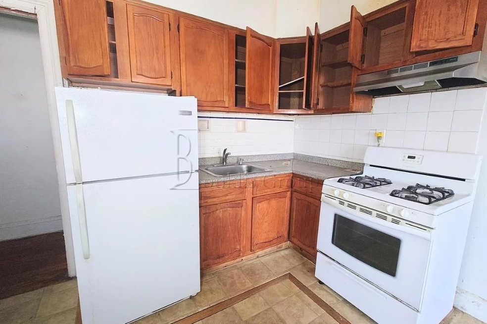 101-21 Rockaway Blvd unit 2 D, Ozone Park, NY 11417 - photo 1