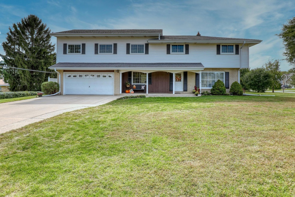 13165 Tulane St, Brookfield, WI 53005 - photo 1