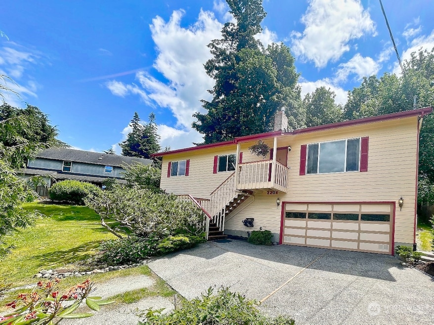Sold $585,000 • Co-Listing Agent
