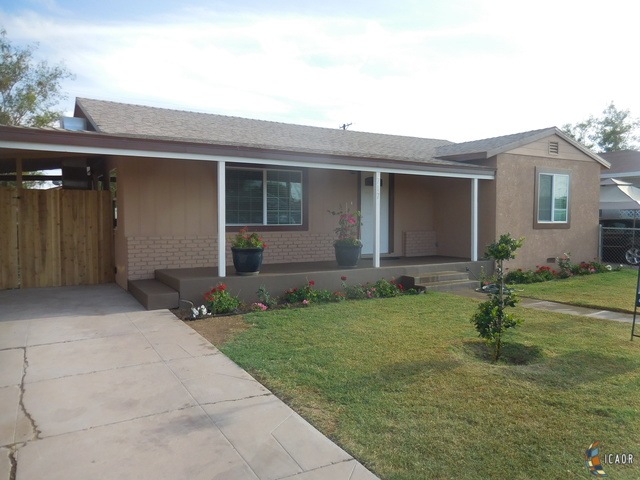 717 Woodward Ave, El Centro, CA 92243 - photo 1