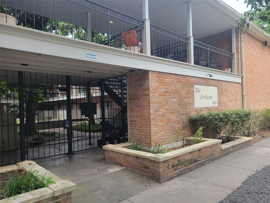 1801 Cortlandt St unit 4, Houston, TX 77008 - photo 1