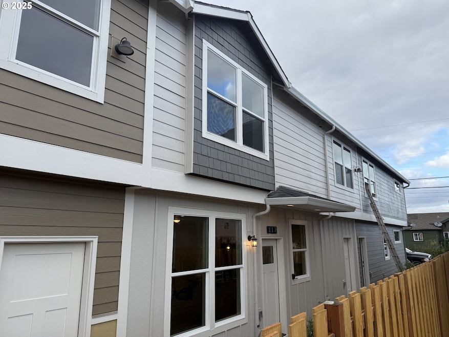 117 E Jersey St, Gladstone, OR 97027 - photo 1