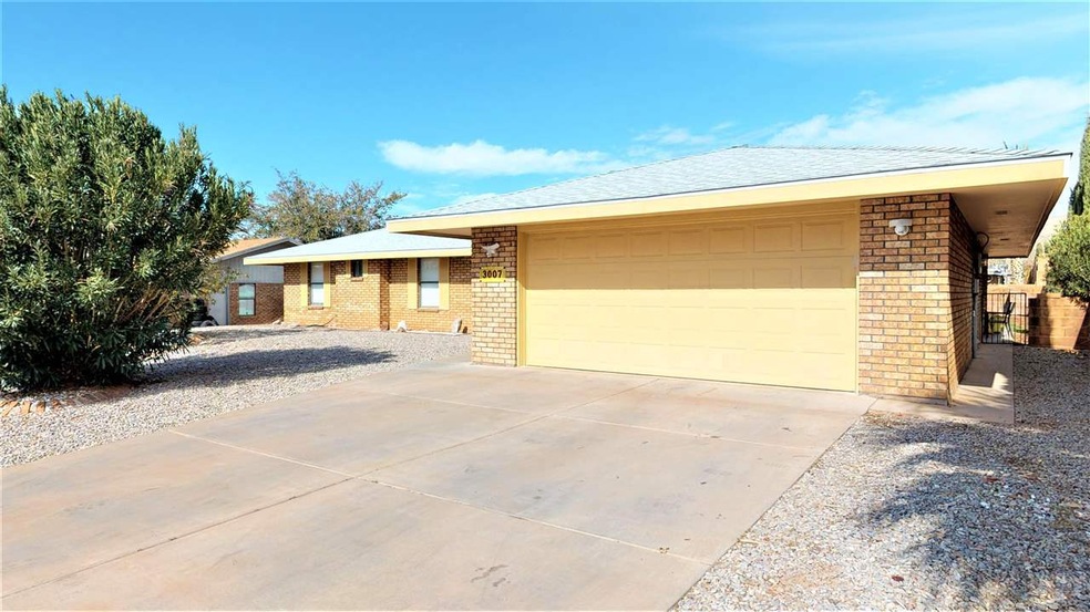 3007 Los Robles, Alamogordo, NM 88310 - photo 1