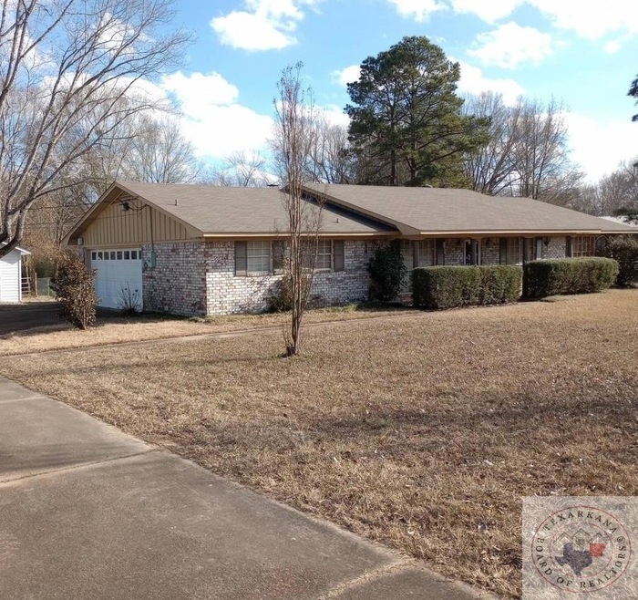 7302 Highland Villa St, Texarkana, TX 75503 - photo 1