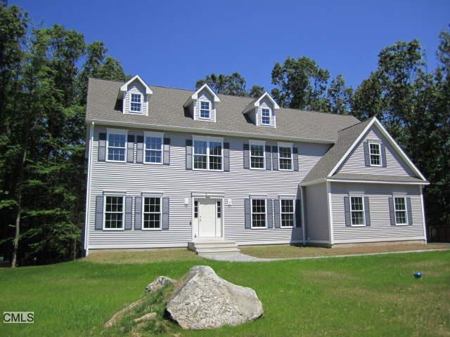 4 Bob Cat Ln, Newtown, CT 06470 - photo 1