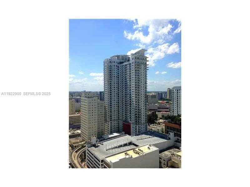 The Loft Downtown unit 1803, Miami, FL 33132 - photo 1