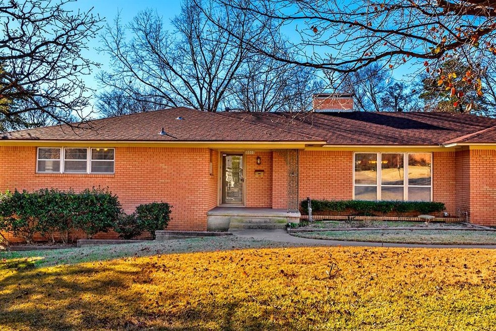 1500 W Monterey St, Denison, TX 75020 - photo 1