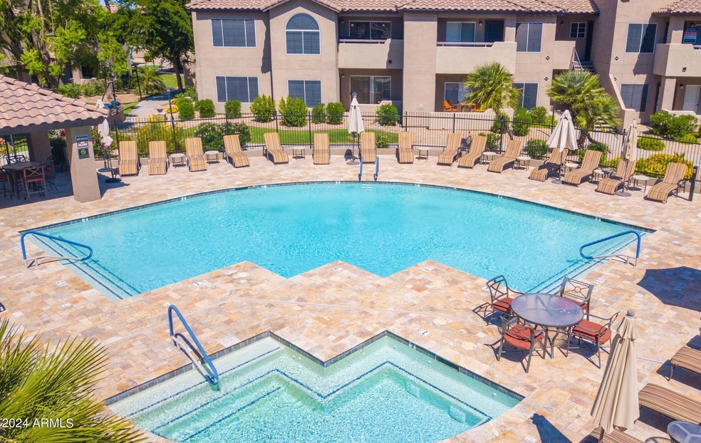 9450 E Becker Ln 2042 - Aventura