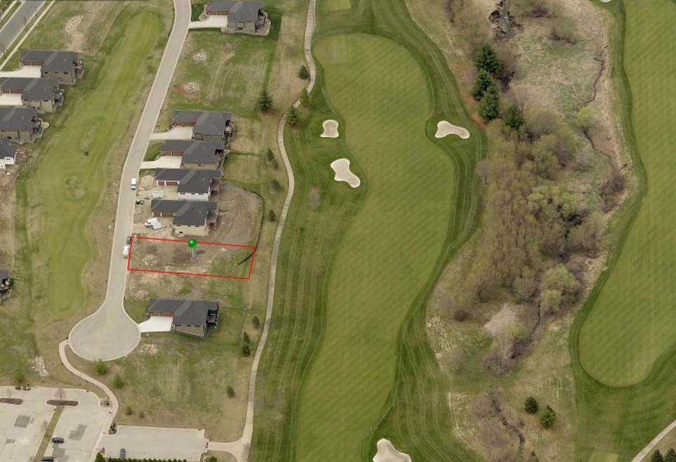 Red lines are approx lot lines