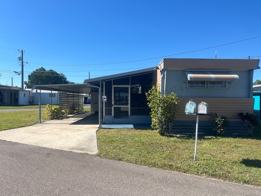 553 Falcon Ave, Lakeland, FL 33815 - photo 1