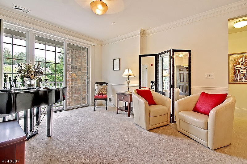 469 Victoria Dr unit E2, Bridgewater, NJ 08807 - photo 1