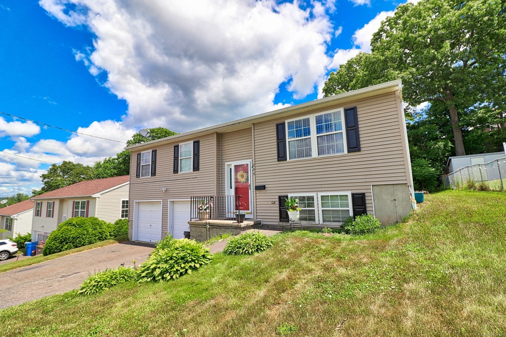 298 Capitol Ave, Waterbury, CT 06705 - photo 1