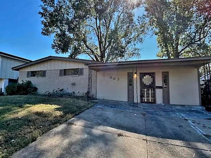 803 Ledbetter Ave, Memphis, TN 38109 - photo 1