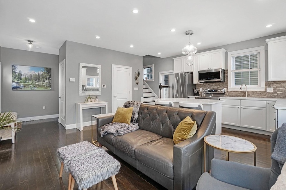 132 Quincy St unit A, Boston, MA 02125 - photo 1