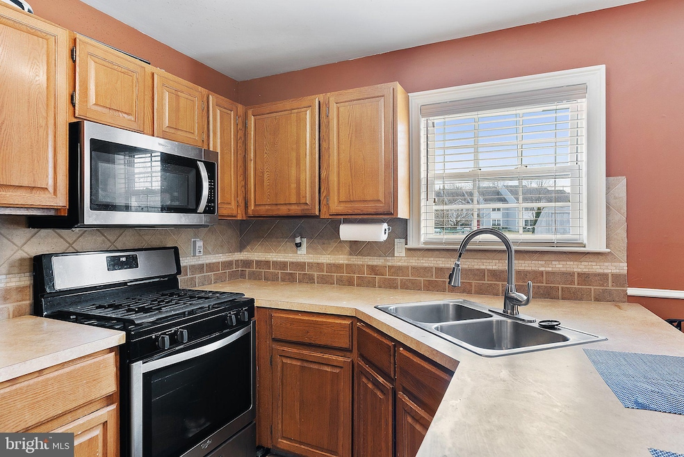 444 Whitman Ln, Williamstown, NJ 08094 - photo 1