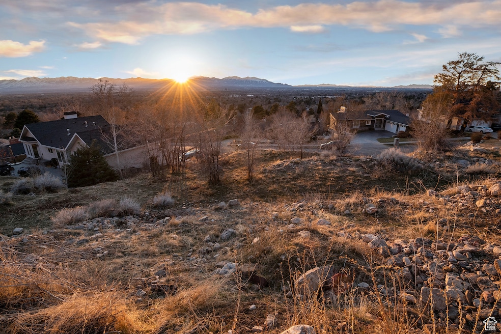 4865 S Wallace Ln E, Holladay, UT 84117 - photo 1