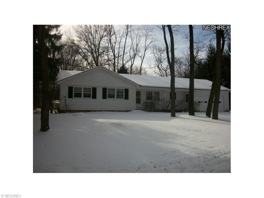 136 Eldridge Rd, Aurora, OH 44202 - photo 1