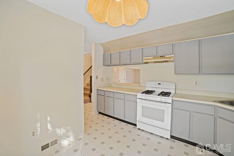 150 Abbot Ct, Piscataway, NJ 08854 - photo 1