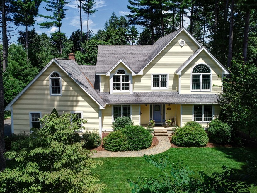 181 Wildflower Dr, Amherst, MA 01002 - photo 1