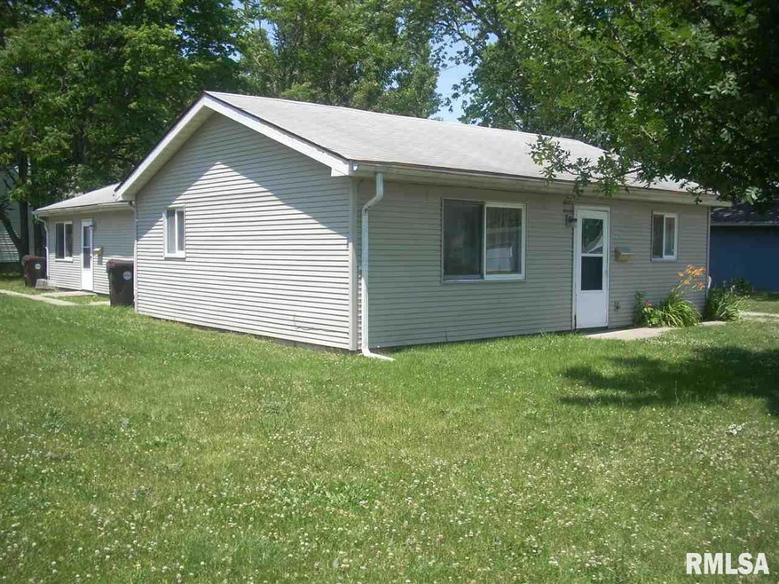 1218 Delavan St unit 305 Butler, Lincoln, IL 62656 - photo 1