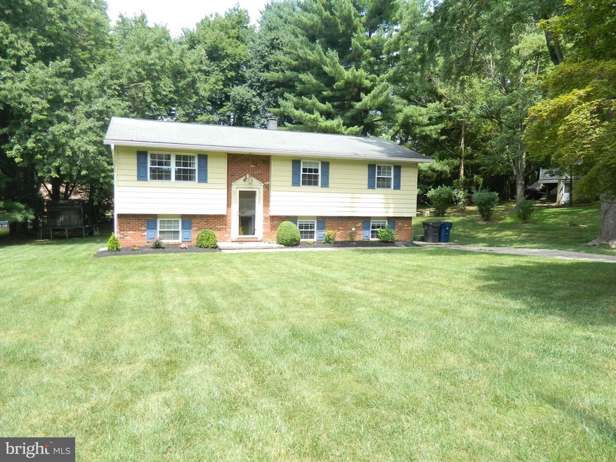 1016 Courtland Dr, Sykesville, MD 21784 - photo 1