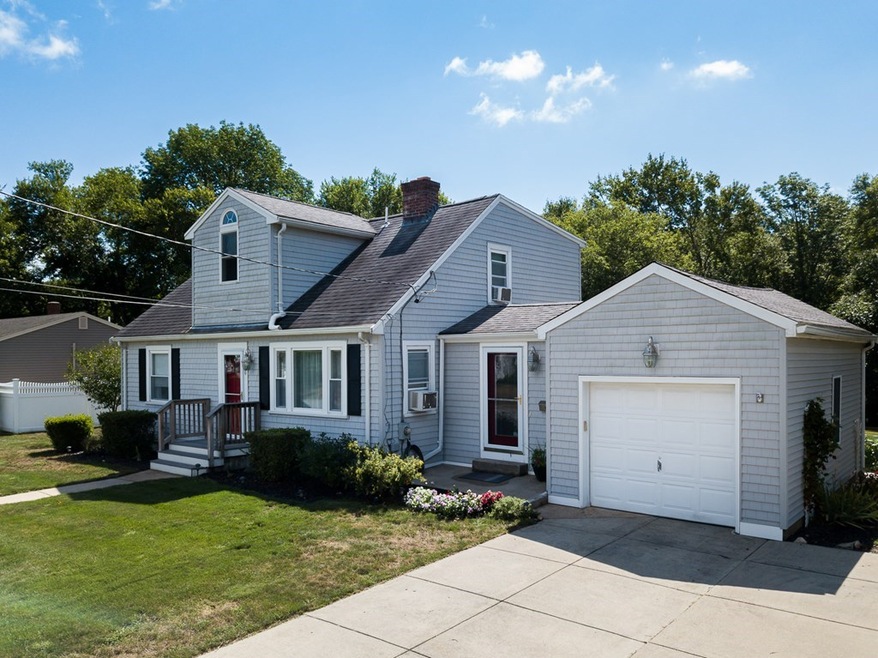 20 Eddy St, North Dartmouth, MA 02747 - photo 1