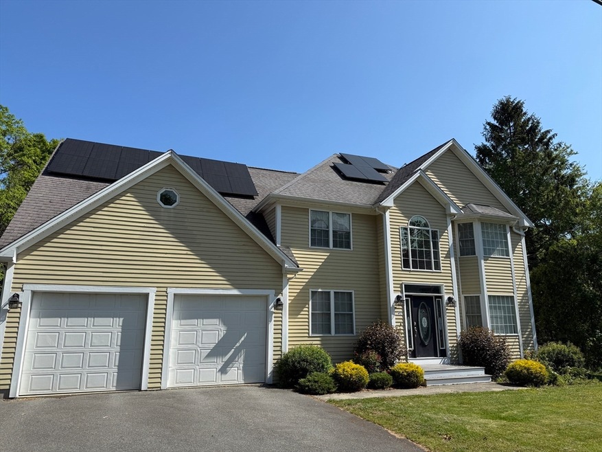 40 William St, South Dartmouth, MA 02748 - photo 1