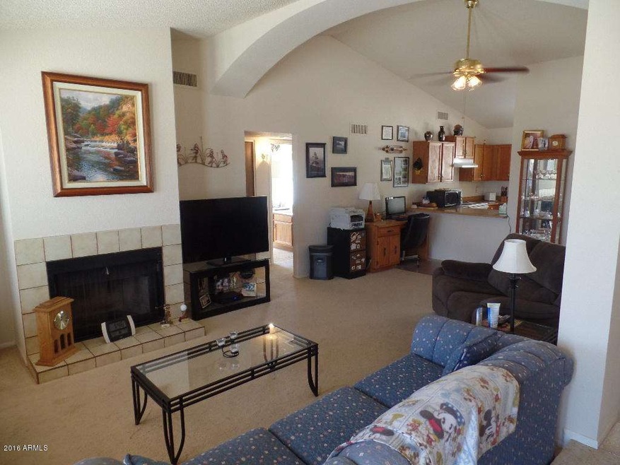6534 E Jensen St 001