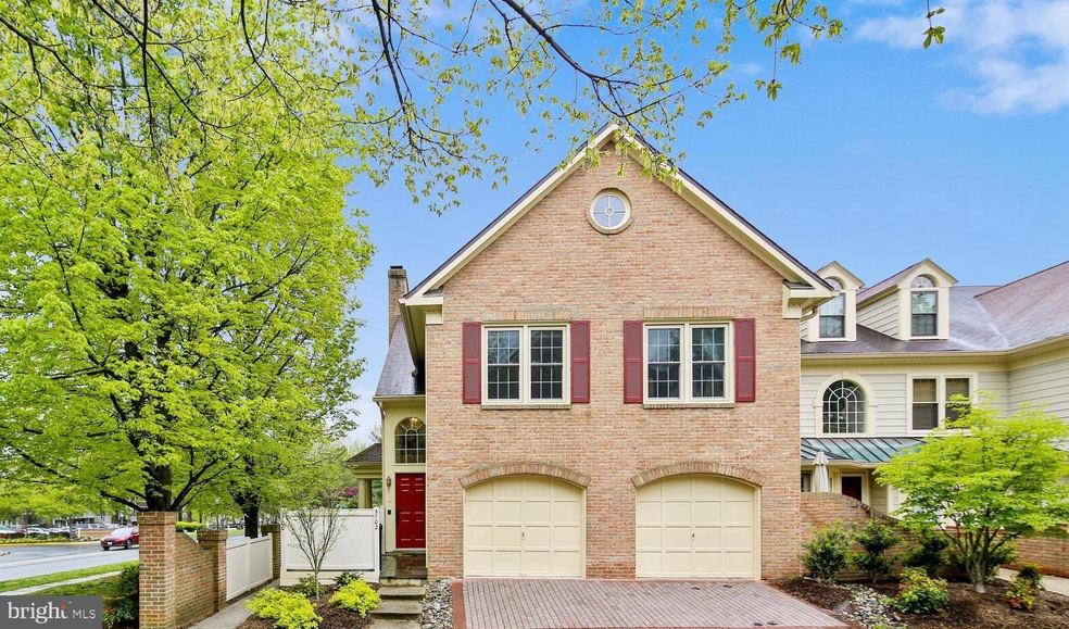 5702 Balsam Grove Ct, Rockville, MD 20852 - photo 1