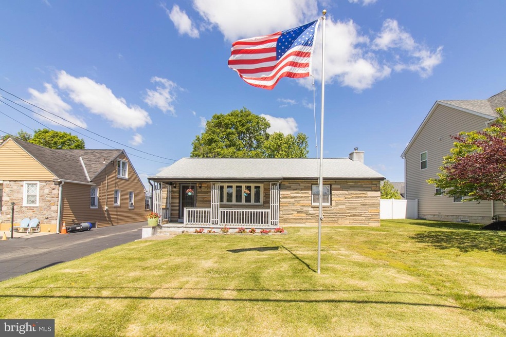 1330 Colwell Ln unit 42, Conshohocken, PA 19428 - photo 1