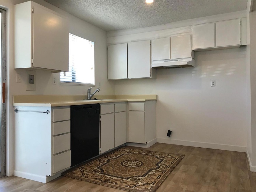 2000 Brookhurst St unit 21, Medford, OR 97504 - photo 1