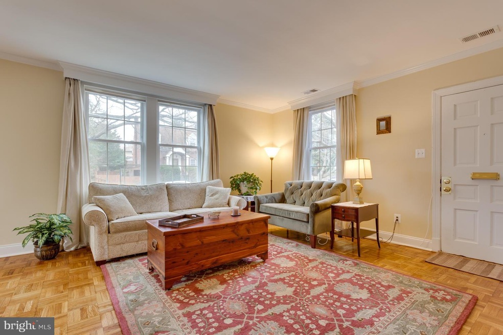 1200 S Barton St unit 311, Arlington, VA 22204 - photo 1