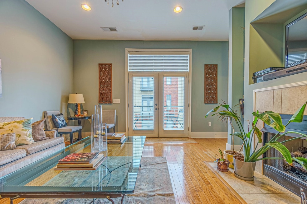 621 Denmark Dr unit 202, Memphis, TN 38103 - photo 1