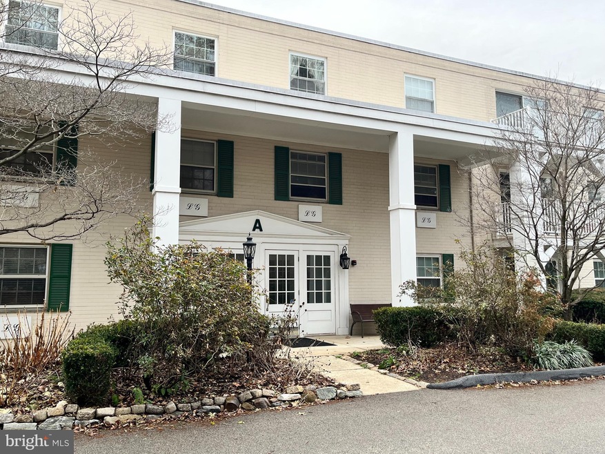 Lafayette Greene Condominium unit 131, Lafayette Hill, PA 19444 - photo 1