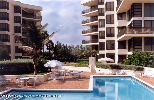 Pool/deck area