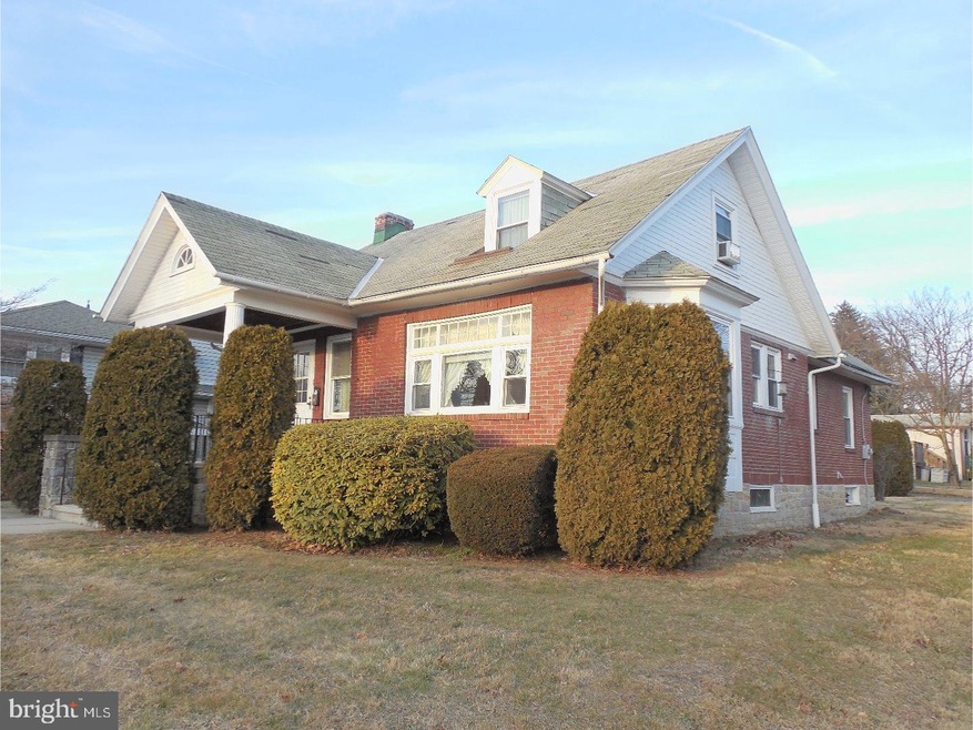 217 N Waverly St, Reading, PA 19607 - photo 1