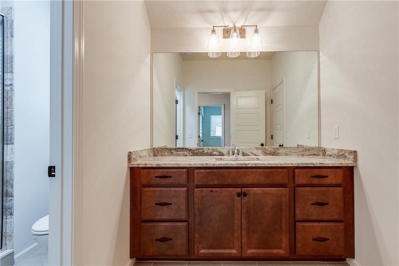 Bath 1 upstairs-photo of previously built Lakeside II