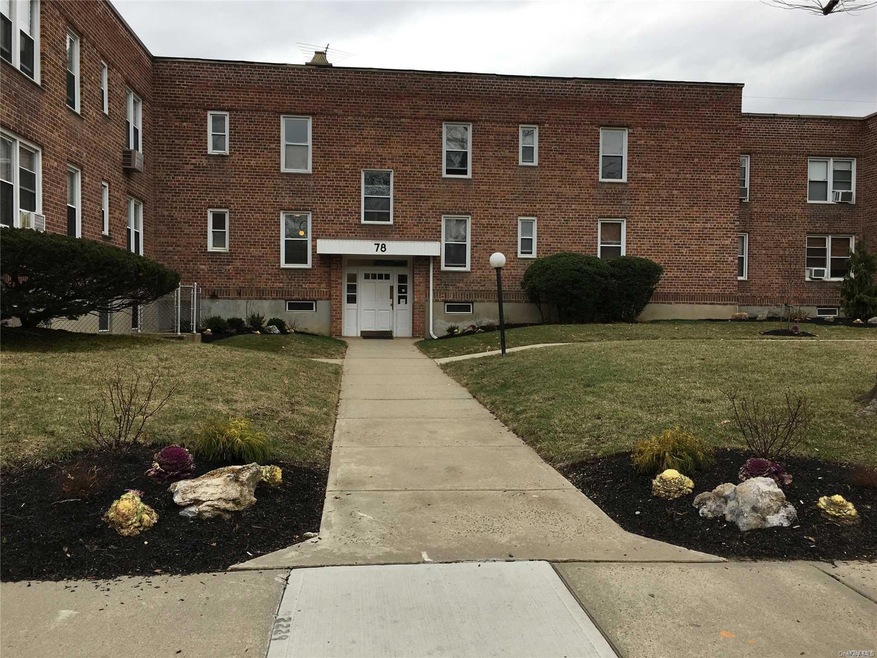 78 Gibson Blvd unit 1B, Valley Stream, NY 11581 - photo 1