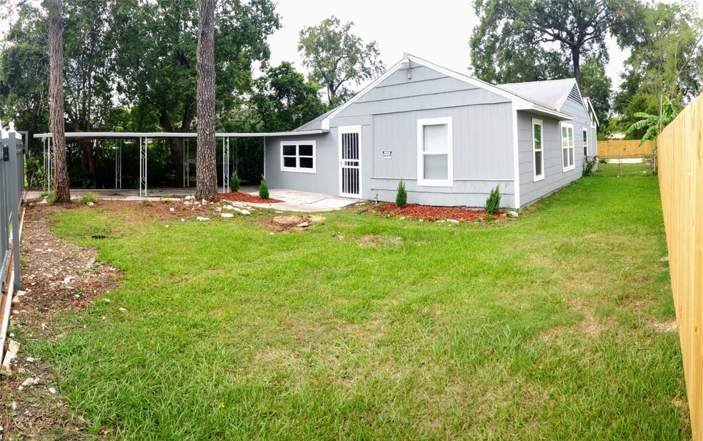 13371 Emporia St, Houston, TX 77015 - photo 1