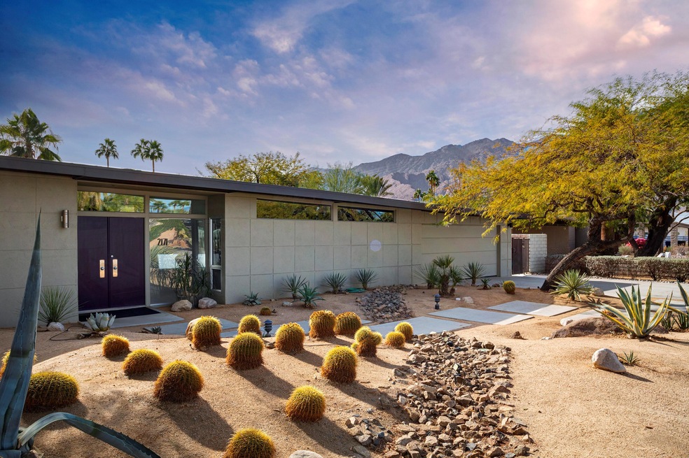 Mid-Century at its Finest