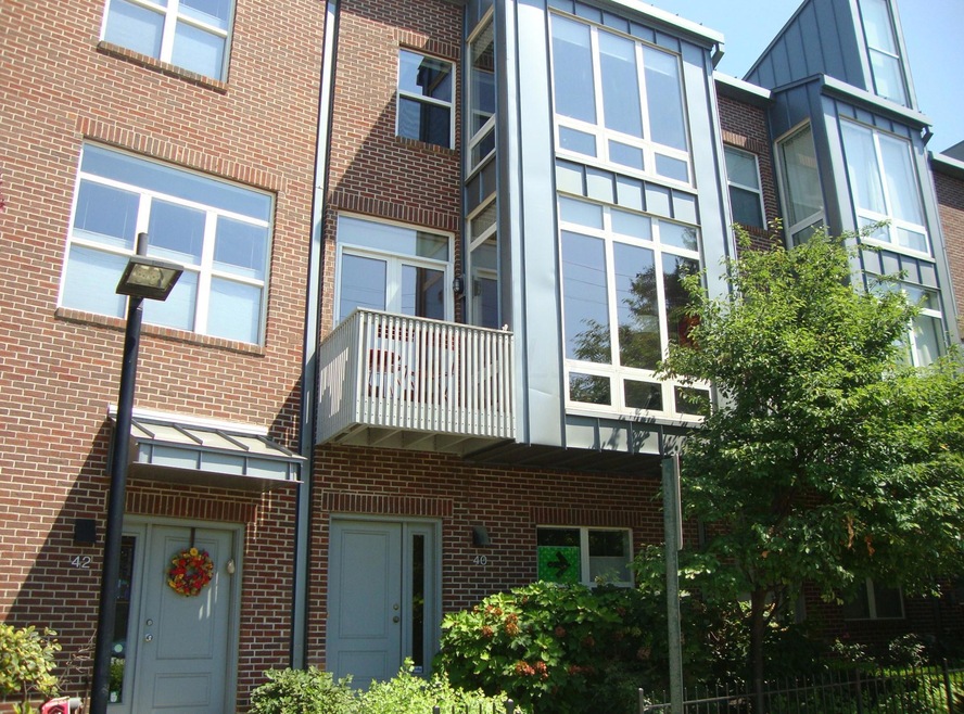 40 W Deshler Ave unit 40, Columbus, OH 43206 - photo 1