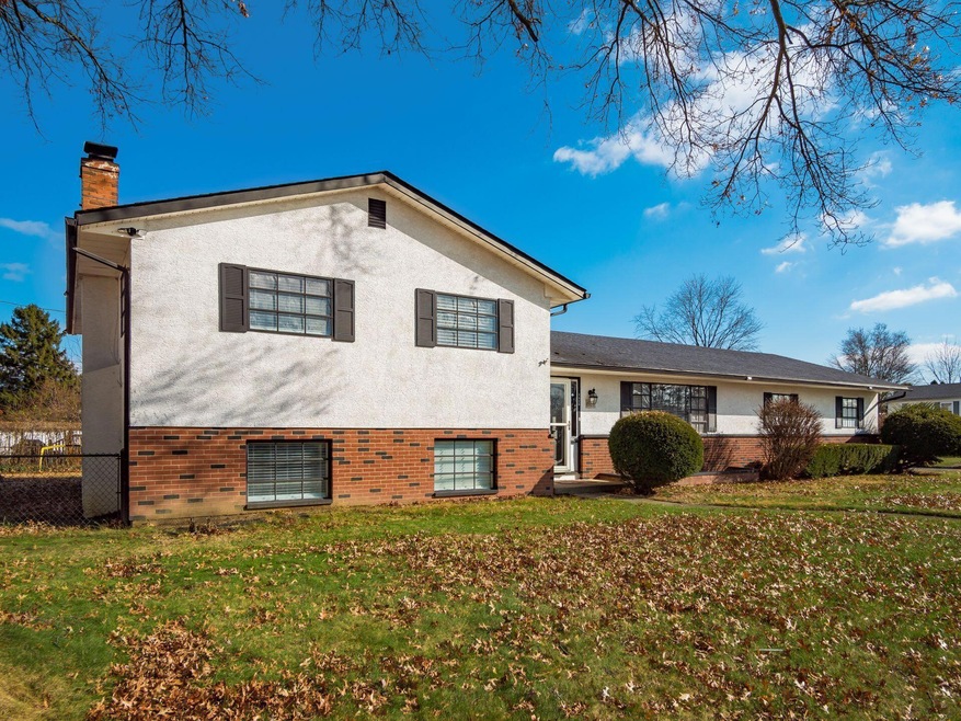 1526 Lonsdale Rd, Columbus, OH 43232 - photo 1