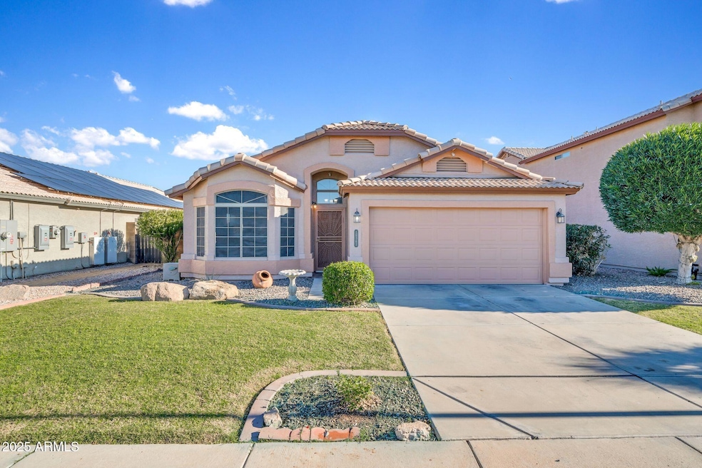 16343 N Oachs Dr, Surprise, AZ 85374 - photo 1