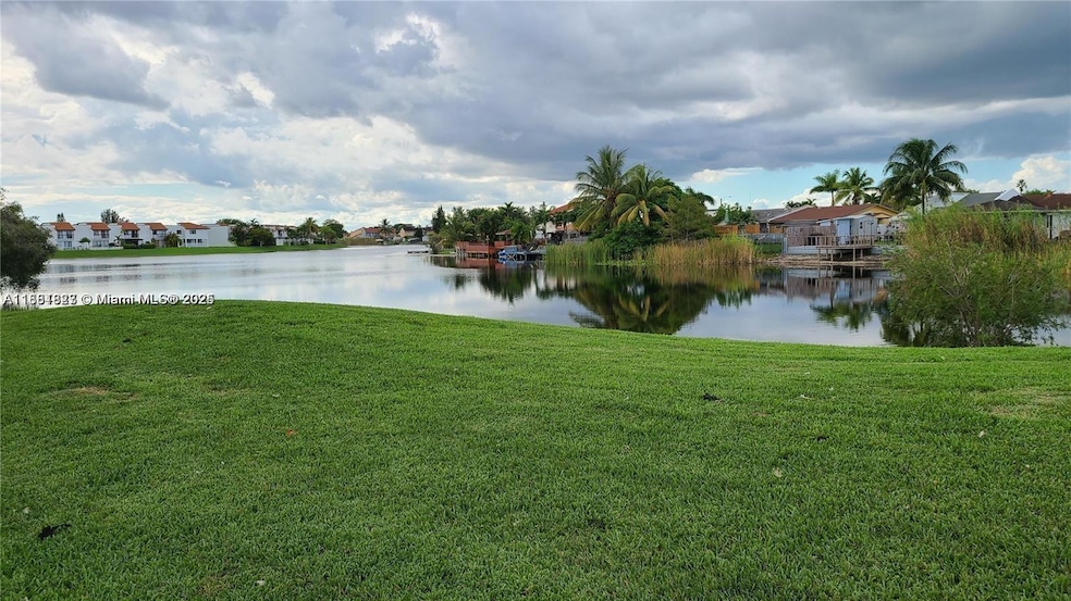 1300 SW 122nd Ave unit 4072, Miami, FL 33184 - photo 1