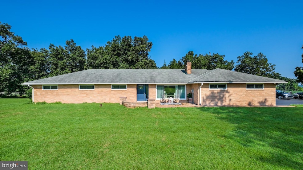 1310 Blue School Rd, Perkasie, PA 18944 - photo 1