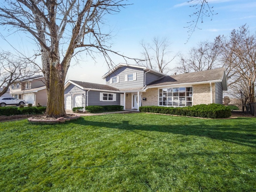 18940 Loras Ln, Country Club Hills, IL 60478 - photo 1