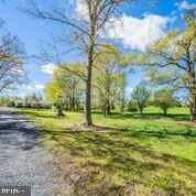 5502 Hallowing Point Rd, Prince Frederick, MD 20678 - photo 1